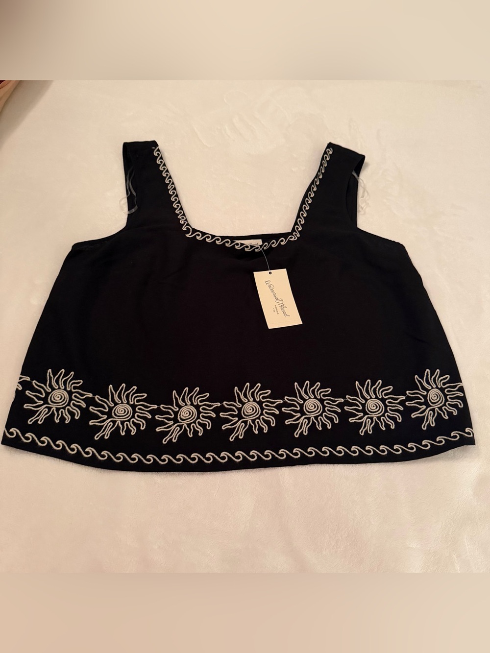 Universal Thread Embroidered Tank Top Size M